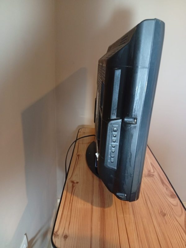 Tv NOBLEX modelo 24LC827H USADO - Imagen 3